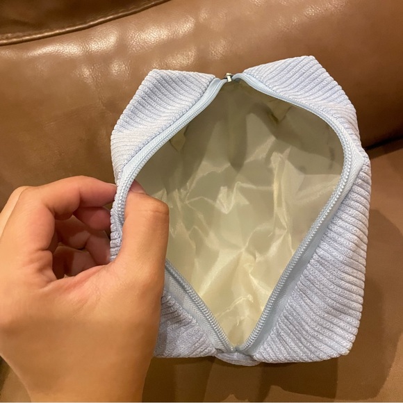 SANRIO CINNAMONROLL COSMETIC POUCH *NEW* - Picture 9 of 11